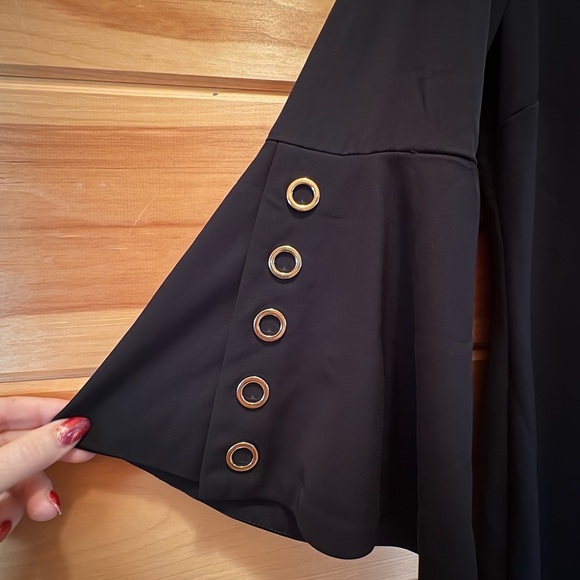 Carmen Marc Valvo Elegant Black Dress with Flared Sleeves size 6. NWOT - Picture 3 of 10